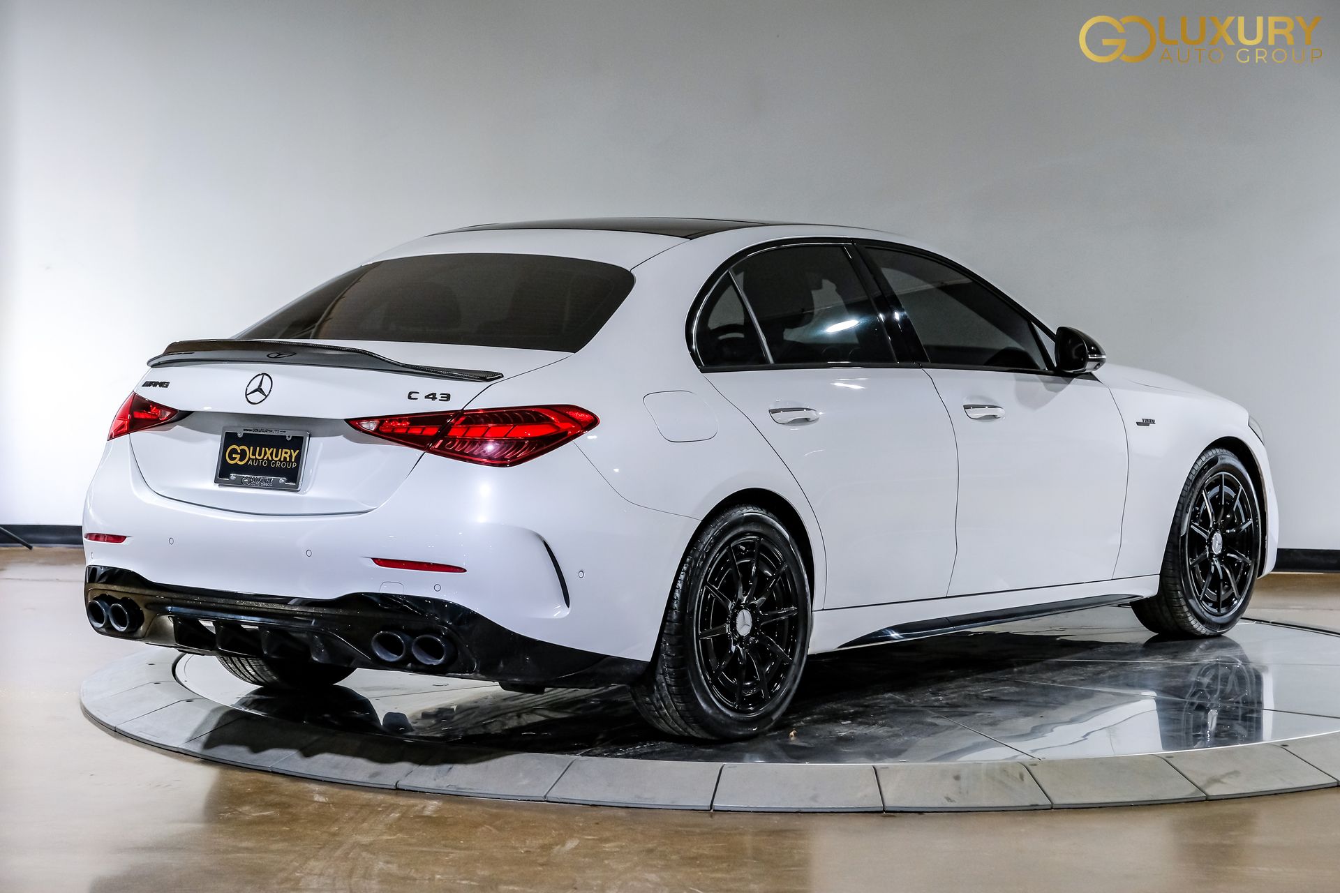 2025 Mercedes-Benz C-Class Sedan AMG C43 - Photo 10