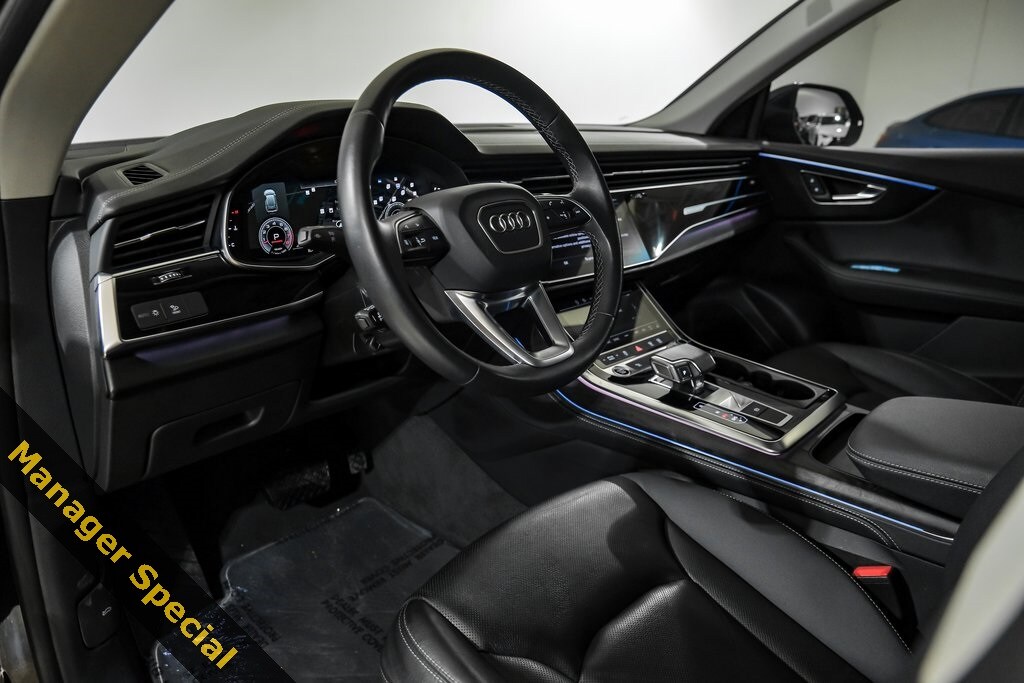 2023 Audi Q8 55 Premium Plus photo 3
