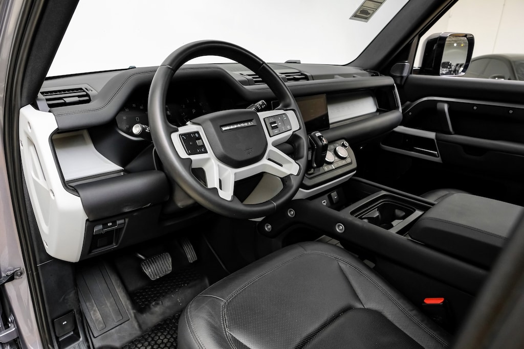 Used 2024 Land Rover Defender 110 S Fixed Side Steps/ 20" Style 5098/Premium Interior Protection and Storage Pack SUV