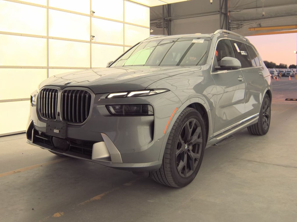 Used 2025 BMW X7 xDrive40i Premium Package/Climate Comfort Package/Parking Assistance Package/21" Y-Spoke Black 752 Wheels with All Season SUV