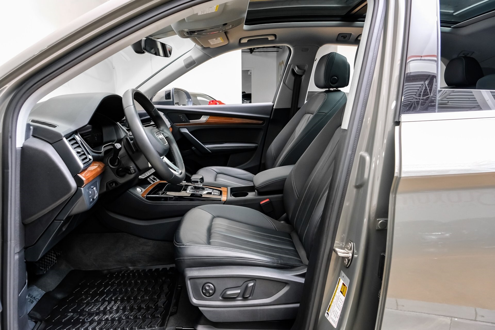 2023 Audi Q5 45 S line Premium Plus photo 4