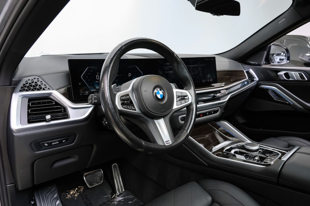 Used 2025 BMW X6 xDrive40i M Sport Package/Premium Package/Parking Assistance Package/ Climate Comfort Package SUV