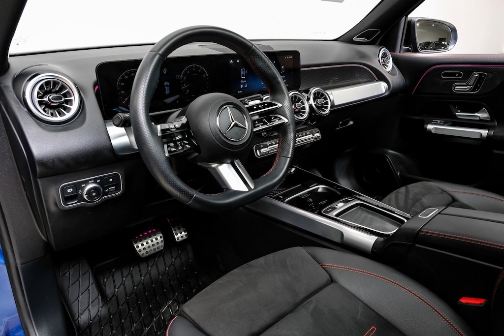 Used 2024 Mercedes-Benz GLB 250 AMG Line Package/Burmester® Surround Sound System/19" AMG Twin 5-Spoke Wheels w/ Black Accents SUV