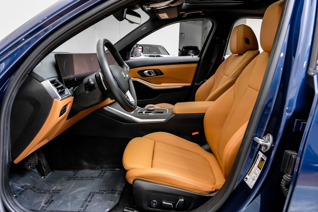 Used 2024 BMW 330i Premium Package/Parking & Driving Assistance Package/19" Individual Dual-Spoke Bico Sedan