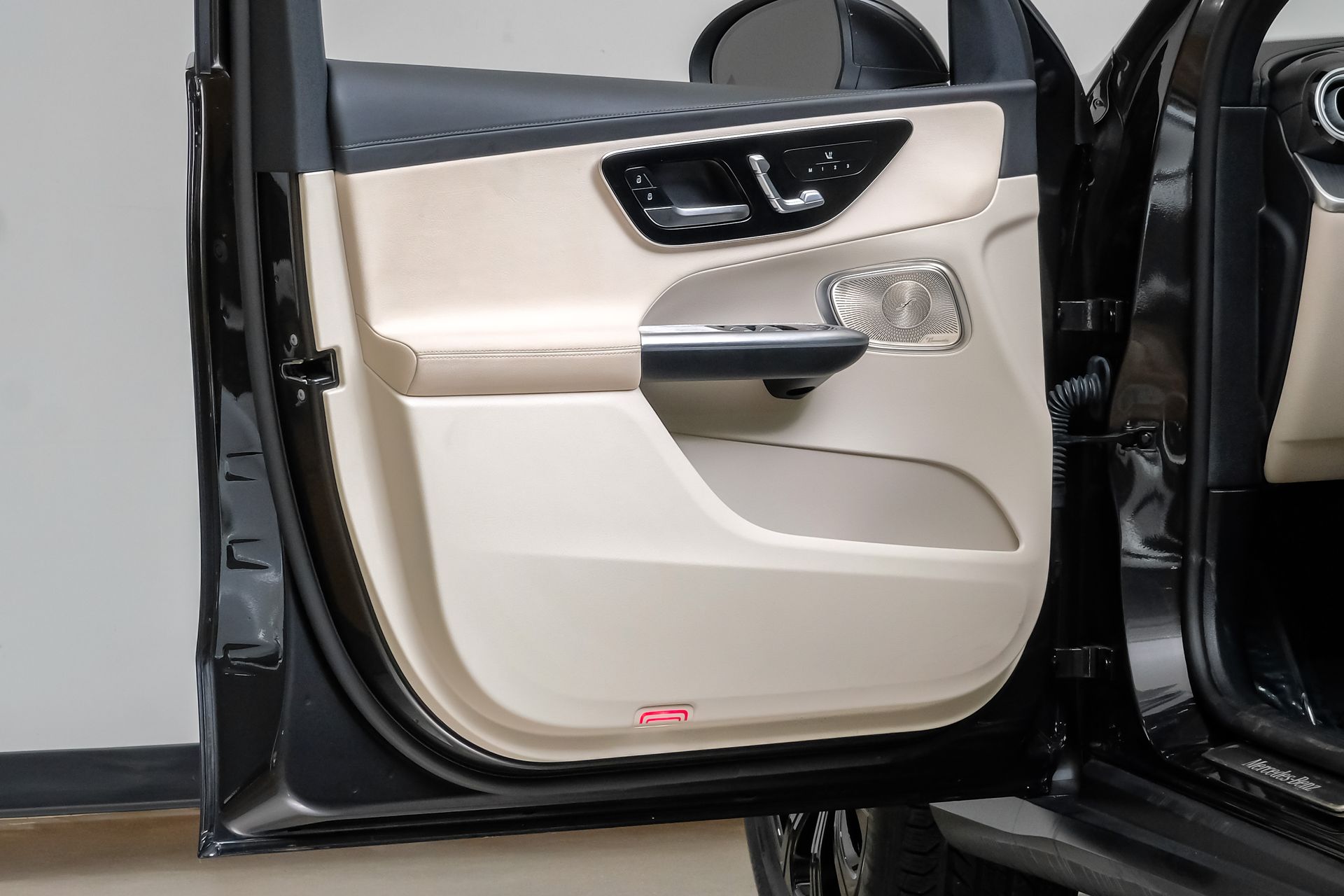 2025 Mercedes-Benz GLC Base - Photo 41