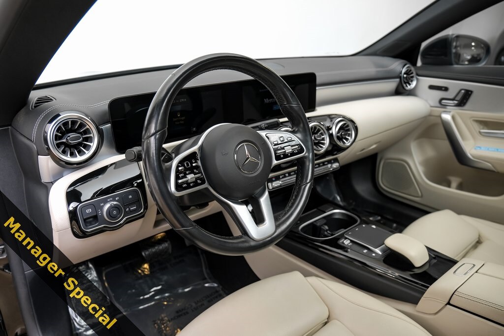 2022 Mercedes Benz CLA 250 4MATIC photo 3