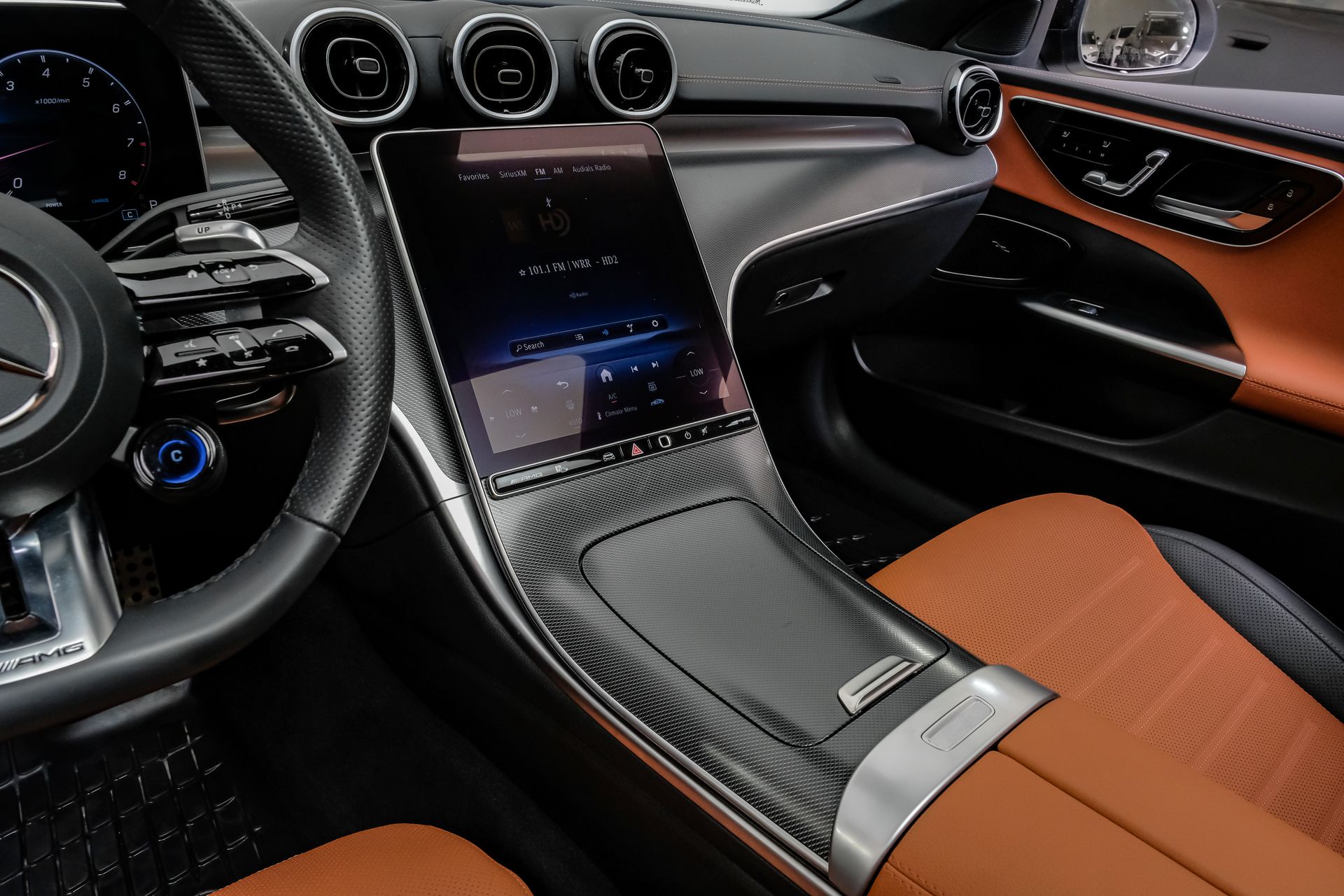 2025 Mercedes-Benz C-Class Sedan AMG C43 - Photo 27