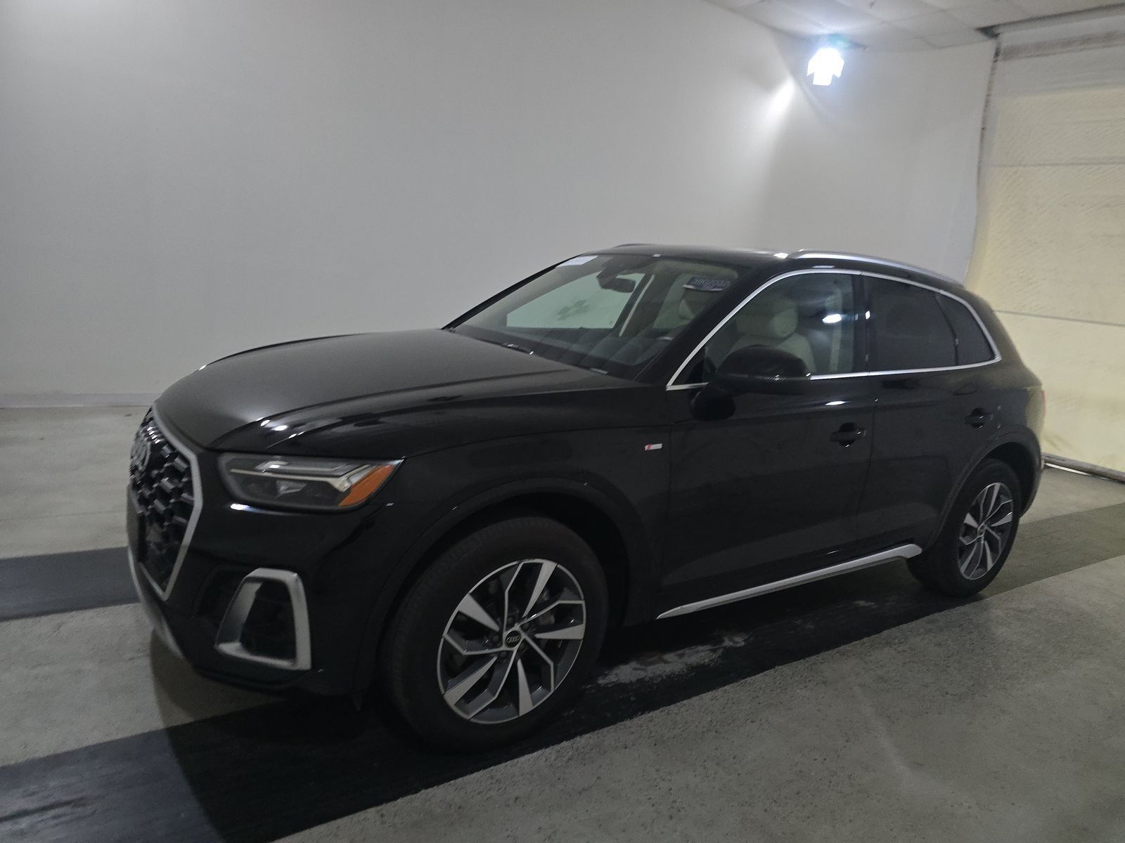 2023 Audi Q5 Premium's photo