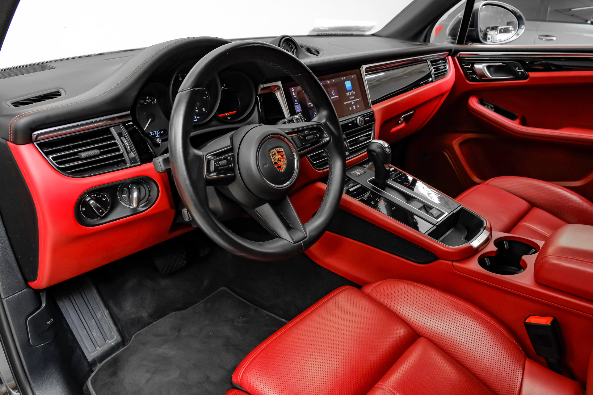 Used 2024 Porsche Macan Base SUV