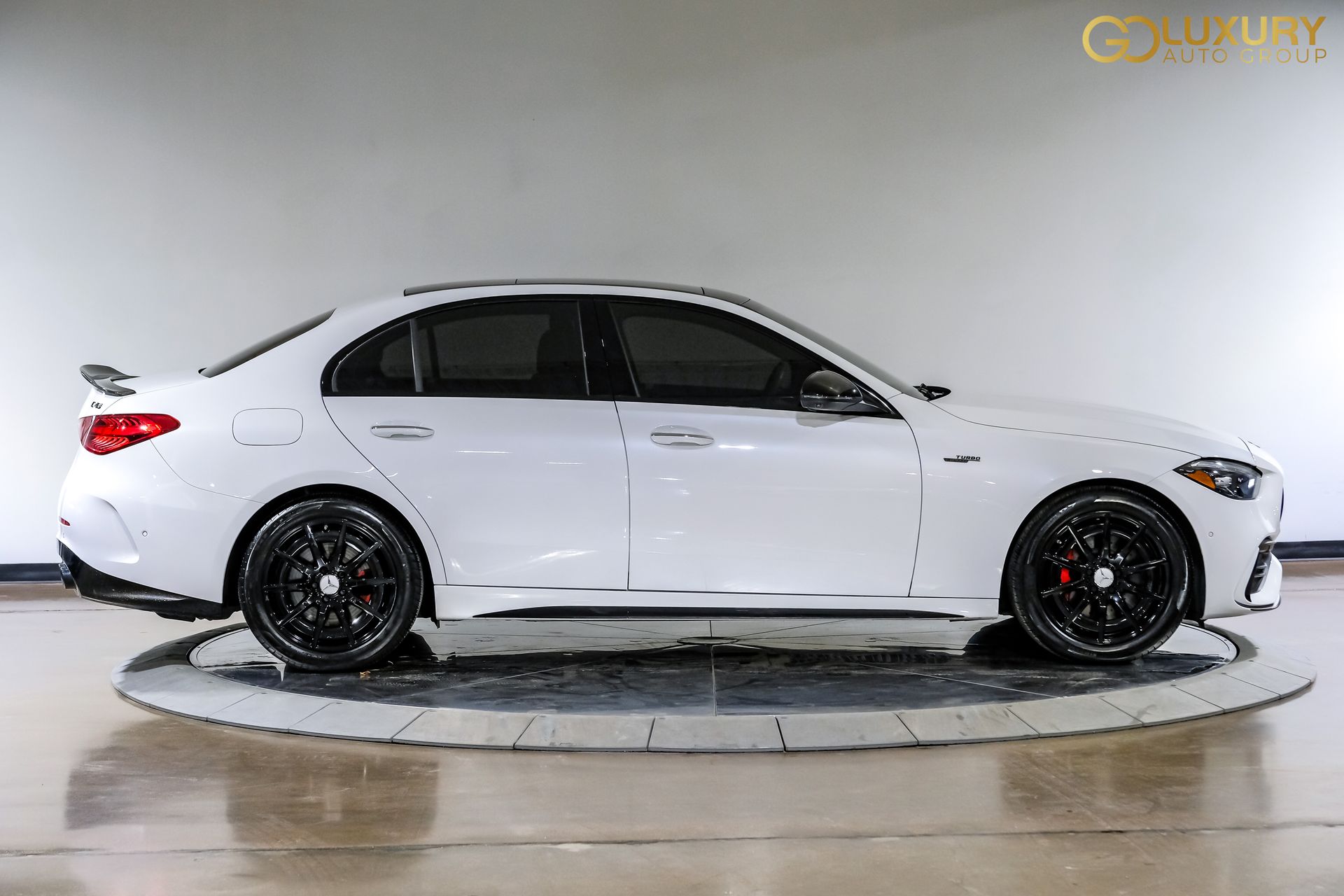 2025 Mercedes-Benz C-Class Sedan AMG C43 - Photo 9