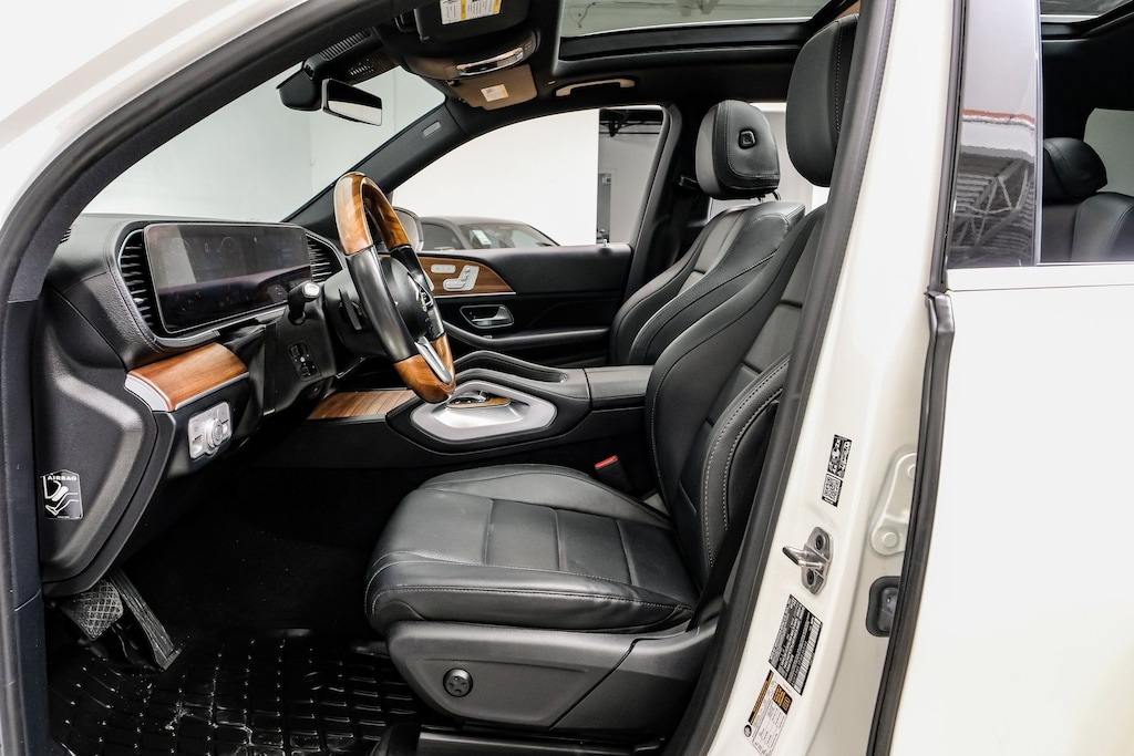 Used 2023 Mercedes-Benz GLS 450 4MATIC Premium Package/Captain Chairs (6 seater)/20" 8-Spoke Wheels SUV