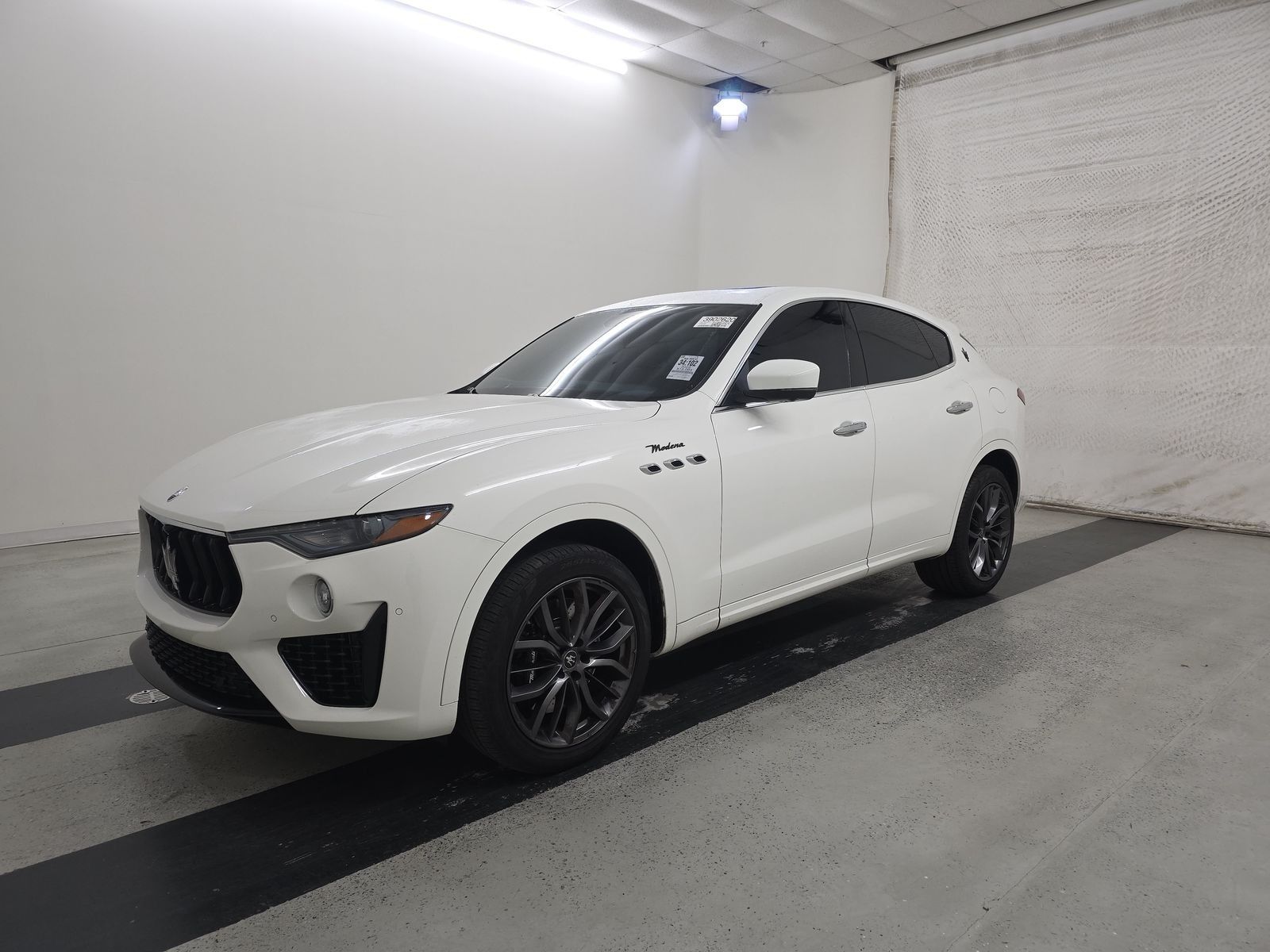2023 Maserati Levante Modena's photo
