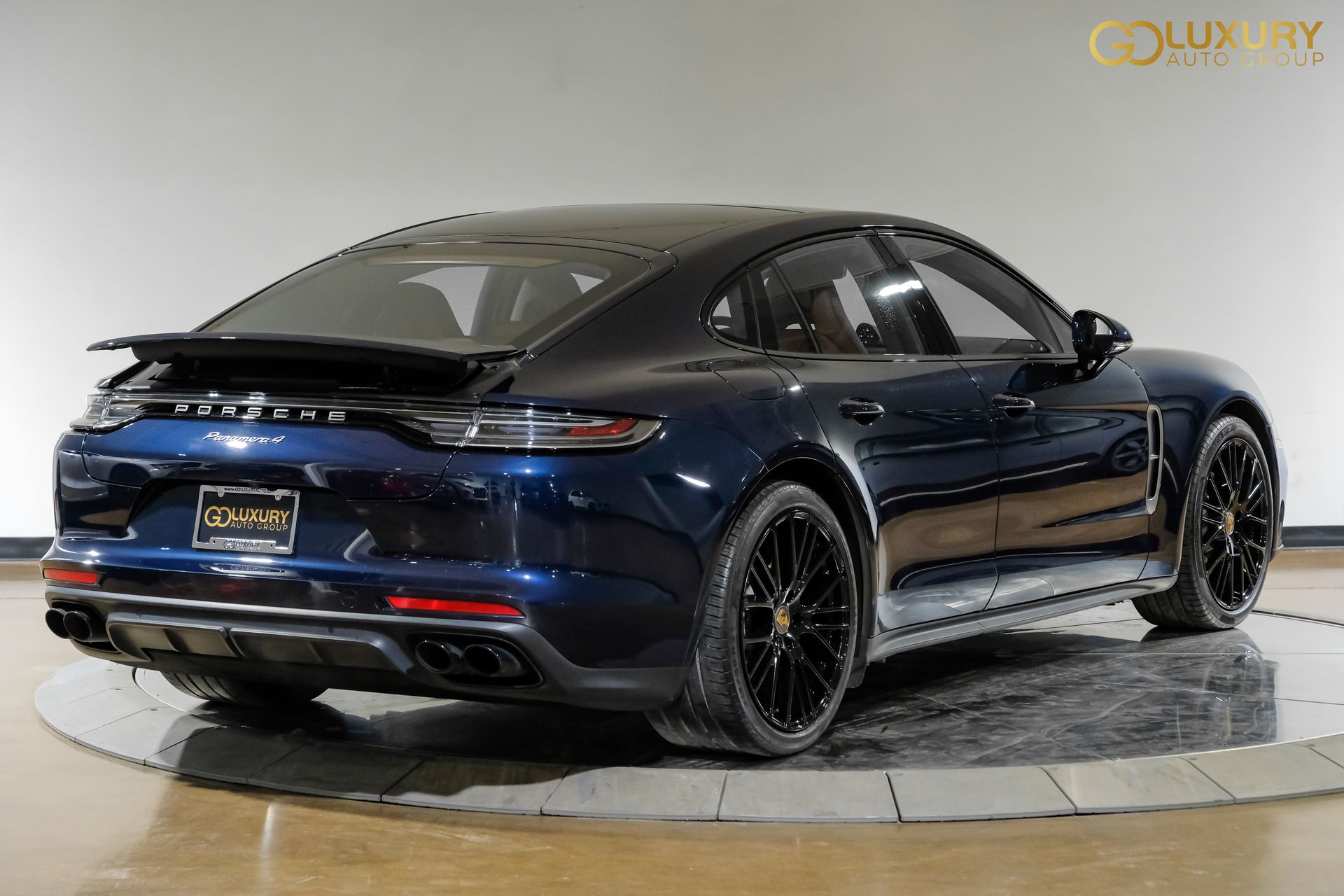 2023 Porsche Panamera Platinum Edition - Photo 10