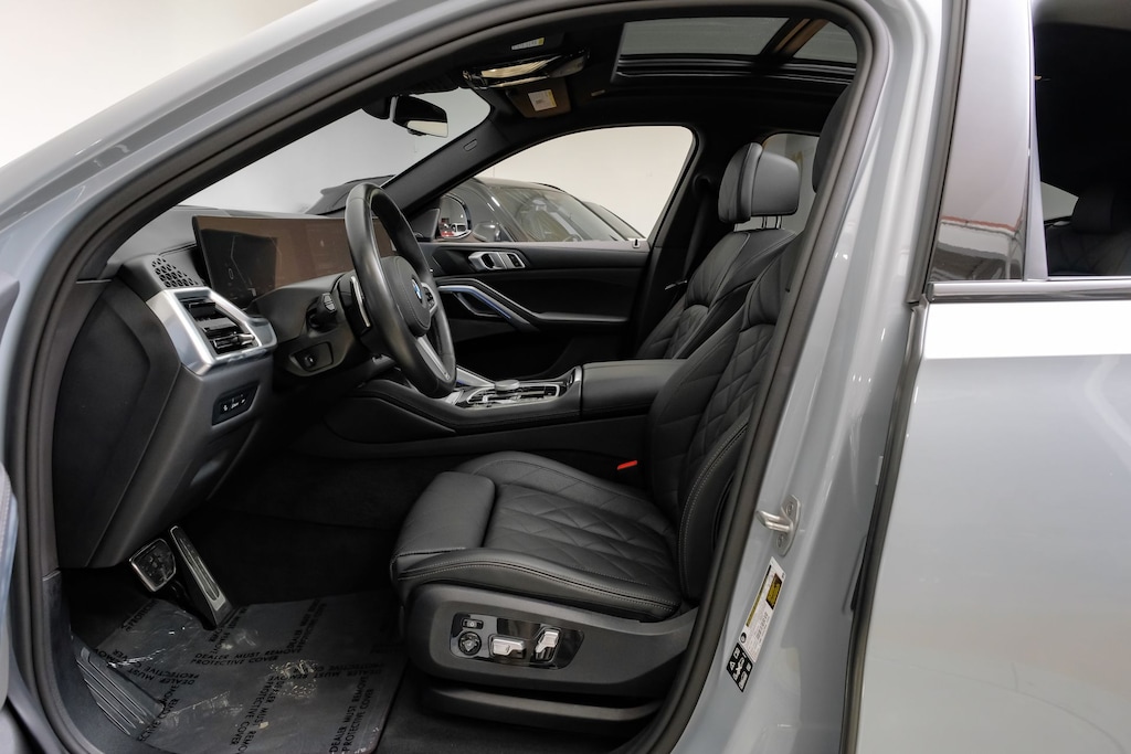 Used 2025 BMW X6 xDrive40i M Sport Package/Premium Package/Parking Assistance Package/Climate Comfort Package/20" M Star-spoke bi-color wheels SUV