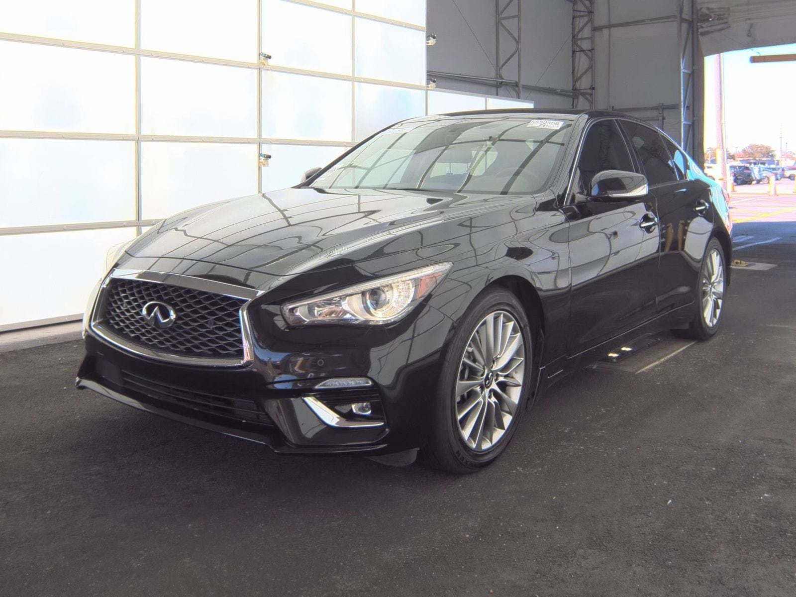 2023 INFINITI Q50 LUXE