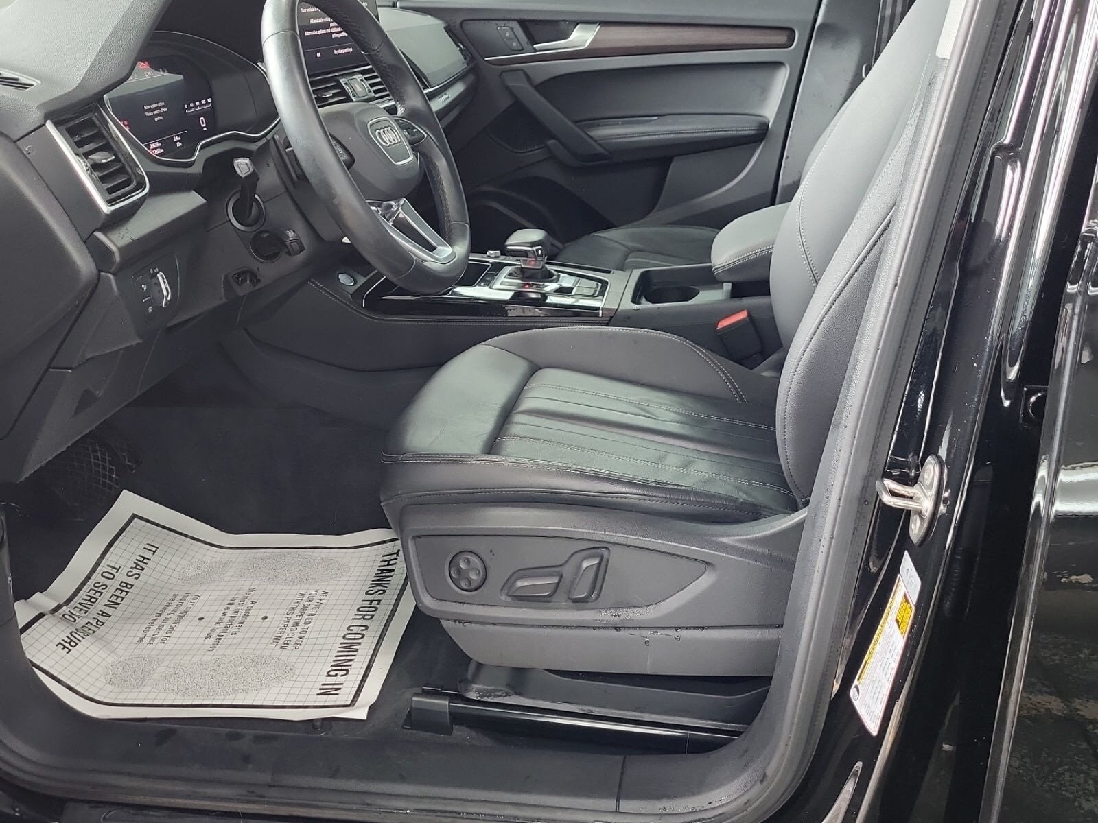 2023 Audi Q5 40 TFSI Premium Plus photo 2