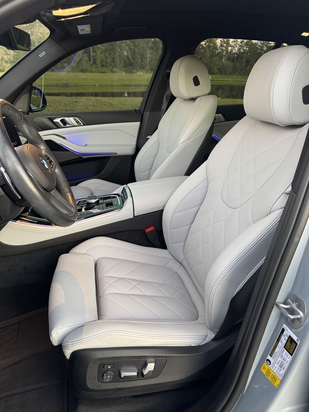 Used 2024 BMW X5 sDrive40i M Sport Package/Harman/kardon Surround Sound System/22" X 9.5" Front and 22" X 10.5" Rear Black Wheels SUV