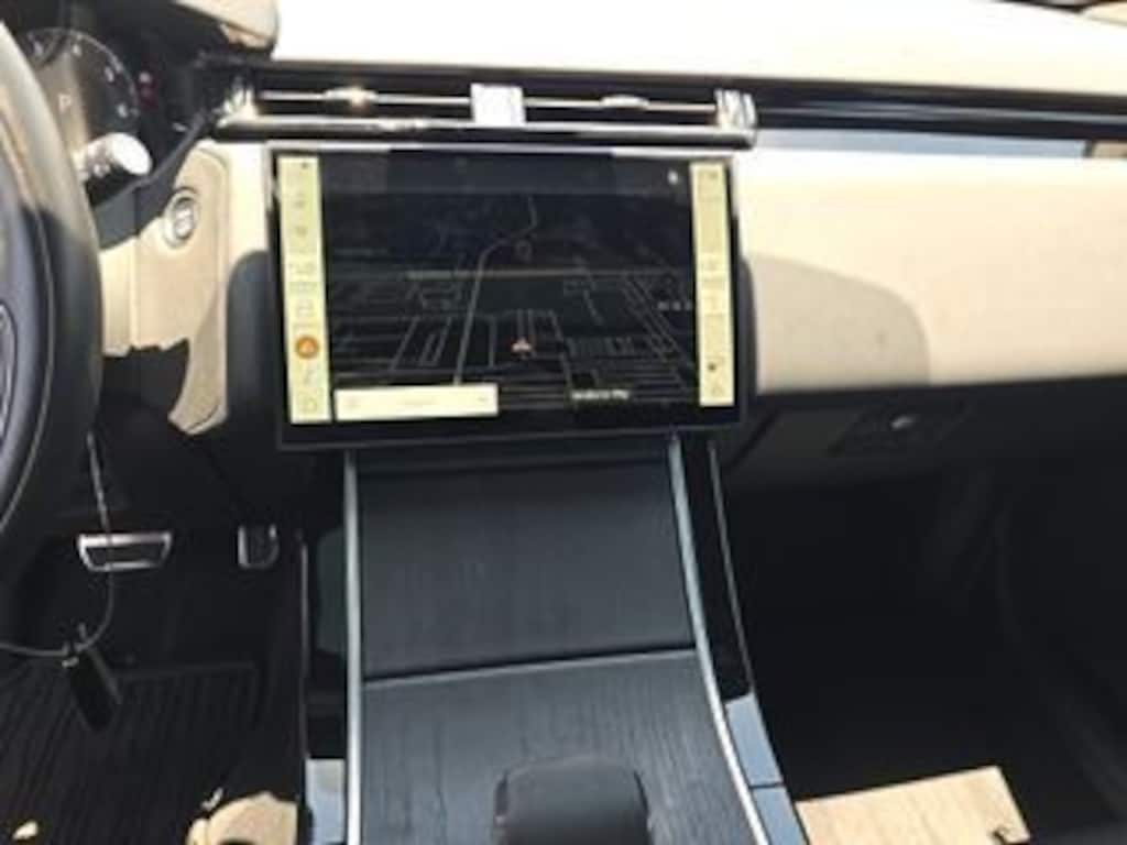 Used 2025 Land Rover Range Rover Velar P250 Dynamic SE/Black Exterior Pack/Heated and cooled front seats/Meridian 3D Surround Sound System/20" Style 1089, 10 spoke, Gloss Black SUV