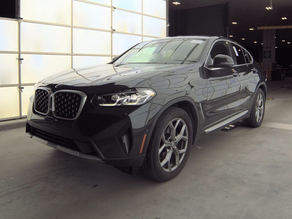 Used 2025 BMW X4 xDrive30i Premium Package/Parking Assistance Package/19" Y-Spoke Ferric Grey 693 Wh SUV