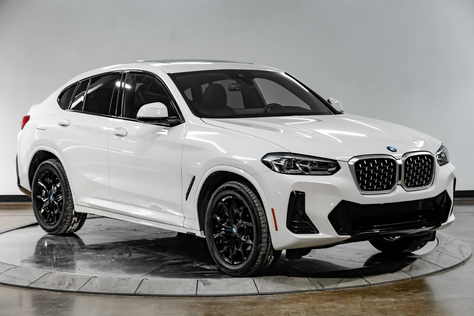 2025 BMW X4
