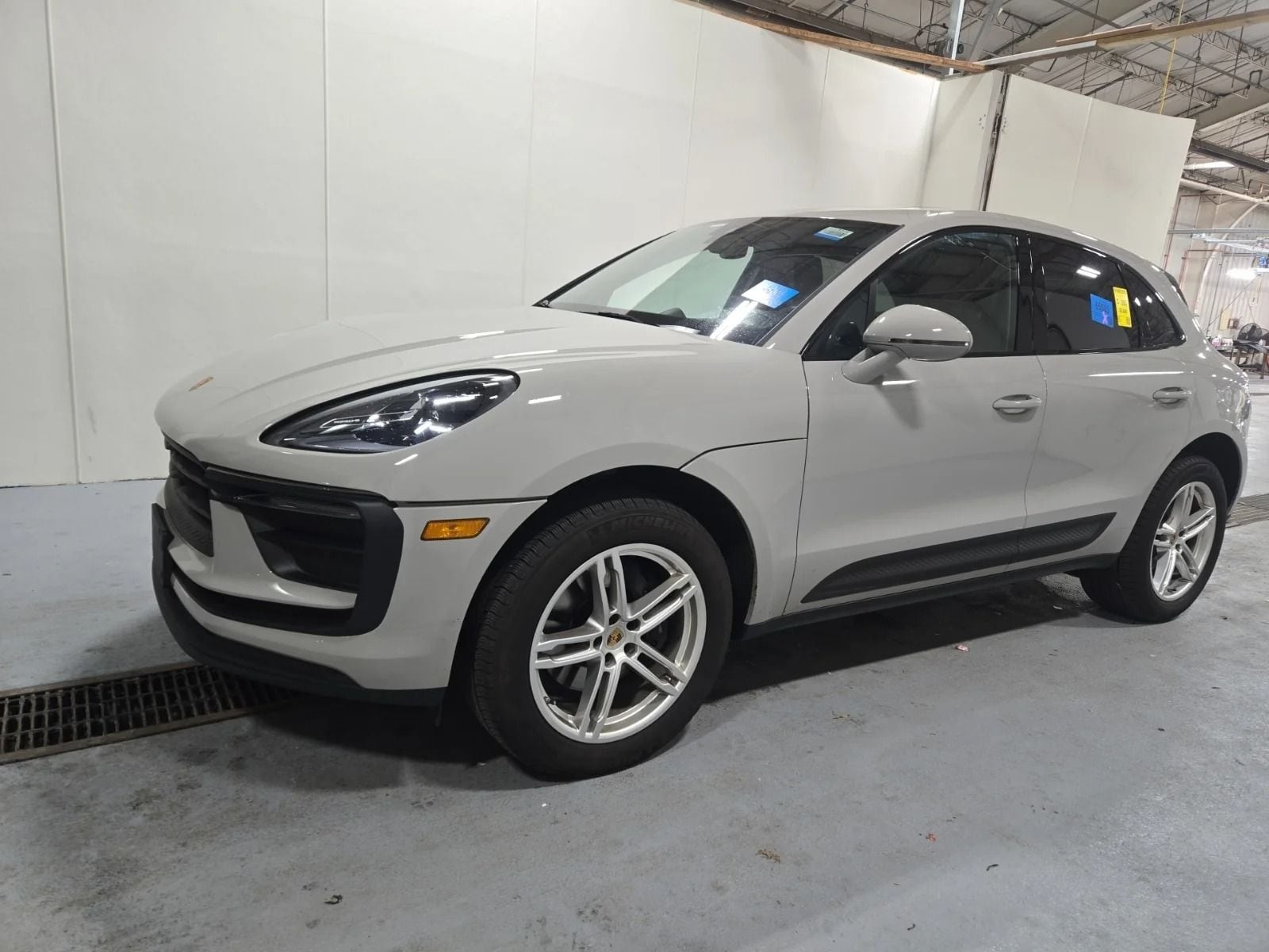 2023 Porsche Macan Base's photo