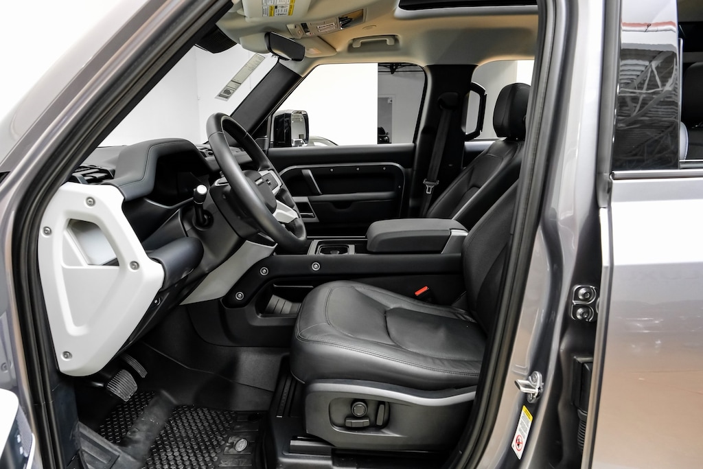 Used 2024 Land Rover Defender 110 S Fixed Side Steps/ 20" Style 5098/Premium Interior Protection and Storage Pack SUV