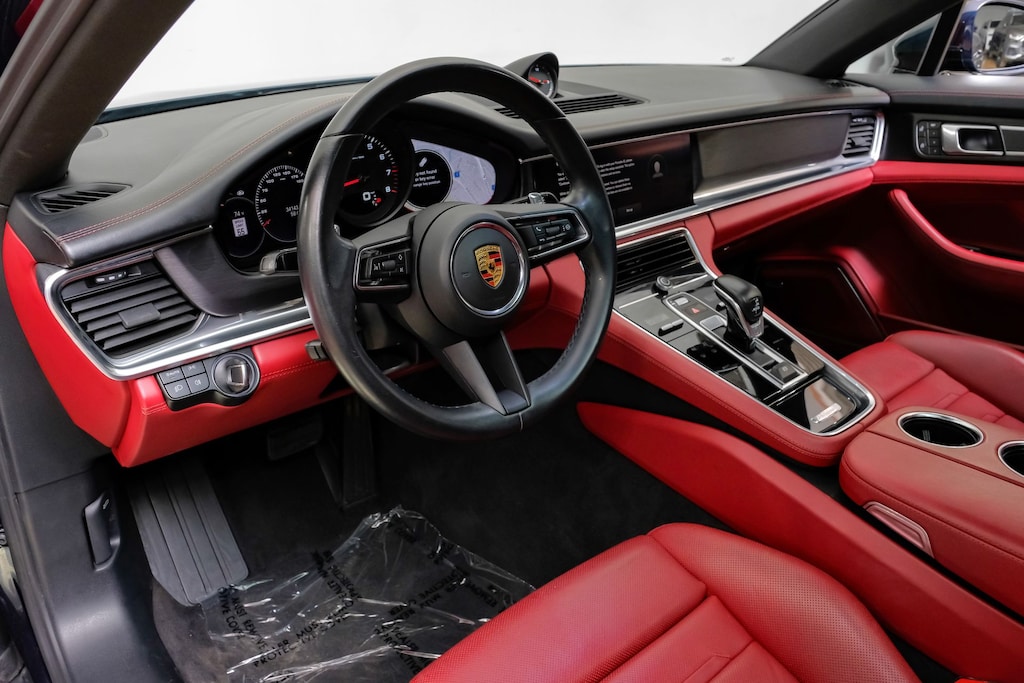 Used 2023 Porsche Panamera 4 Platinium Edition/Leather Interior in black/Bordeau/Storage Package Hatchback