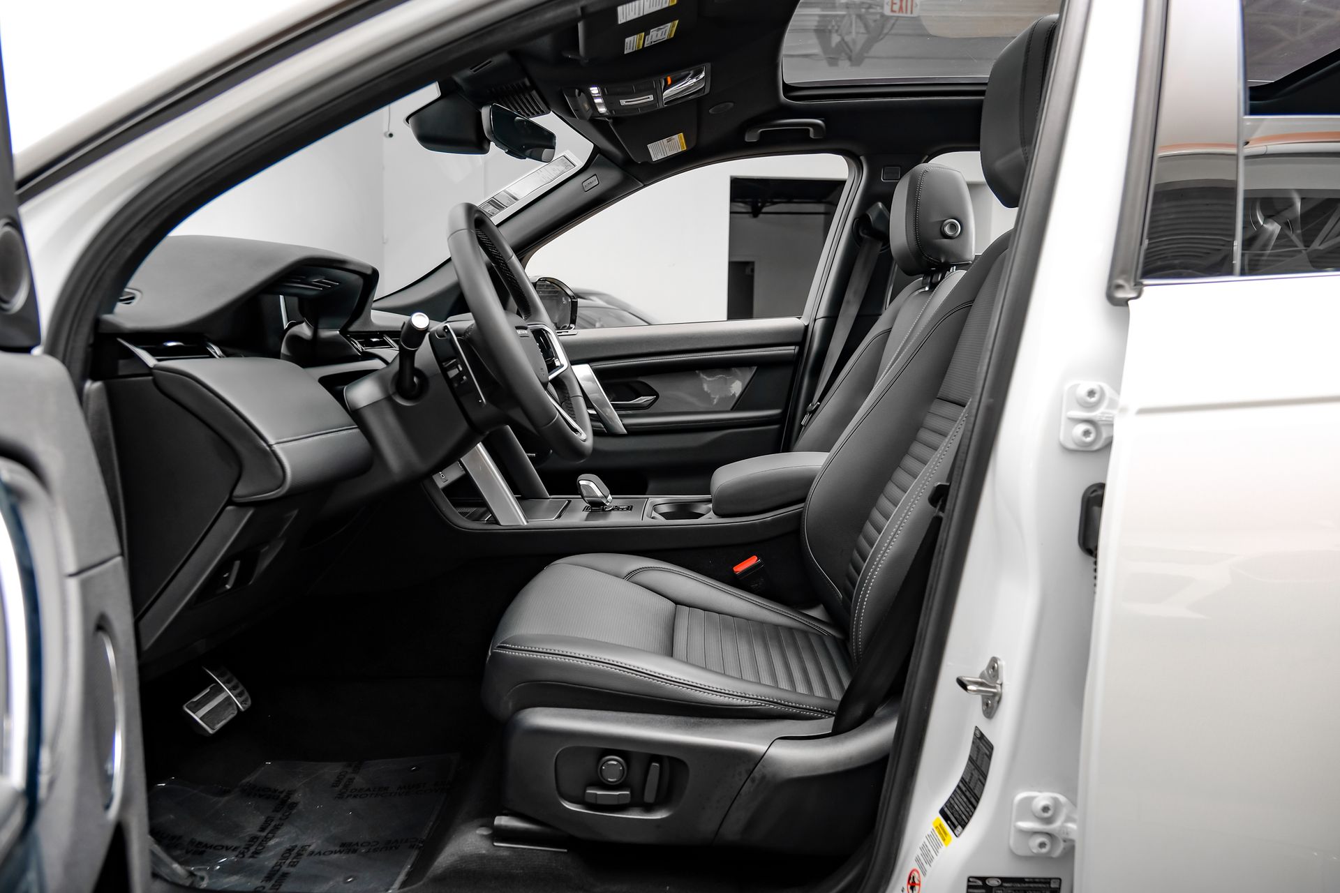 2024 Land Rover Discovery Sport Dynamic SE - Photo 4