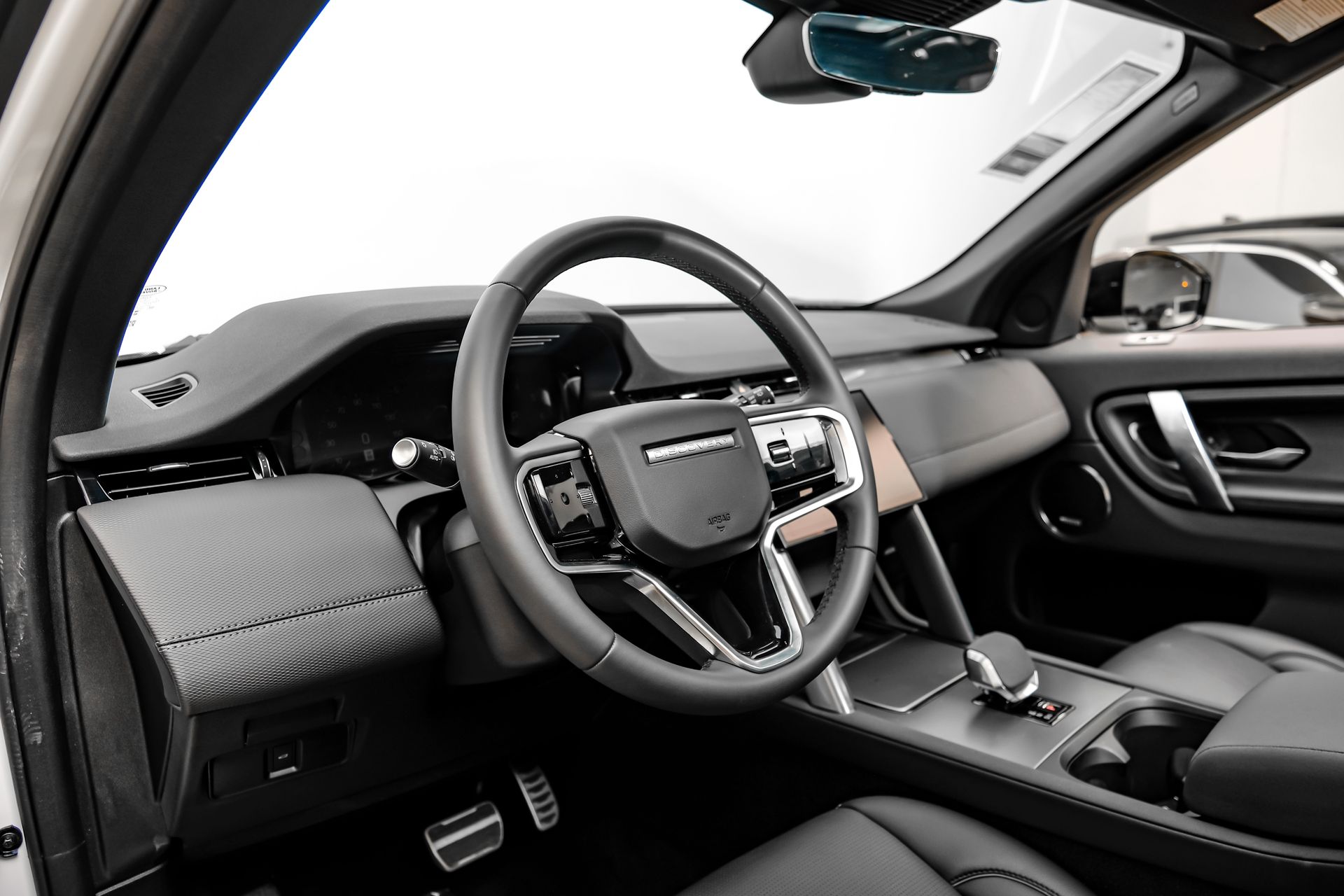 2024 Land Rover Discovery Sport Dynamic SE - Photo 3
