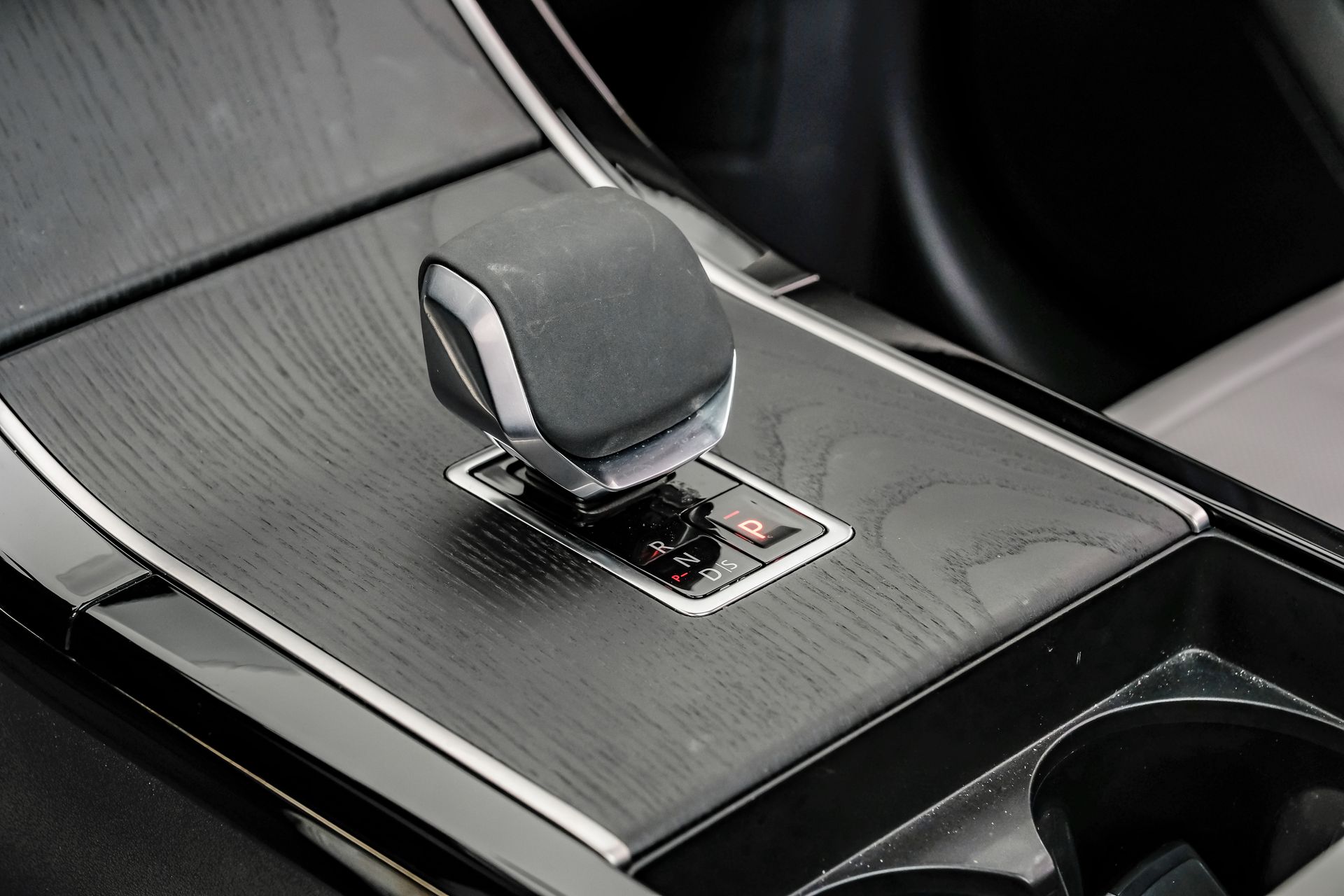 2024 Land Rover Range Rover Velar Dynamic SE - Photo 31
