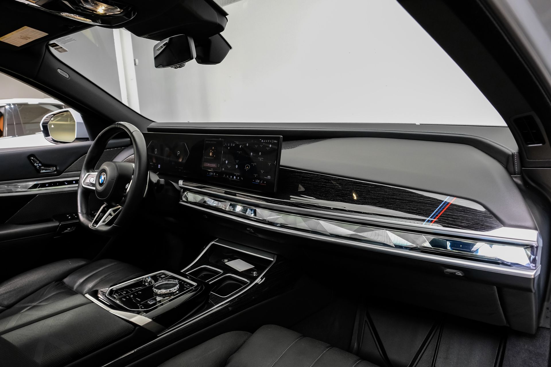 2023 BMW 7 Series 740i - Photo 17
