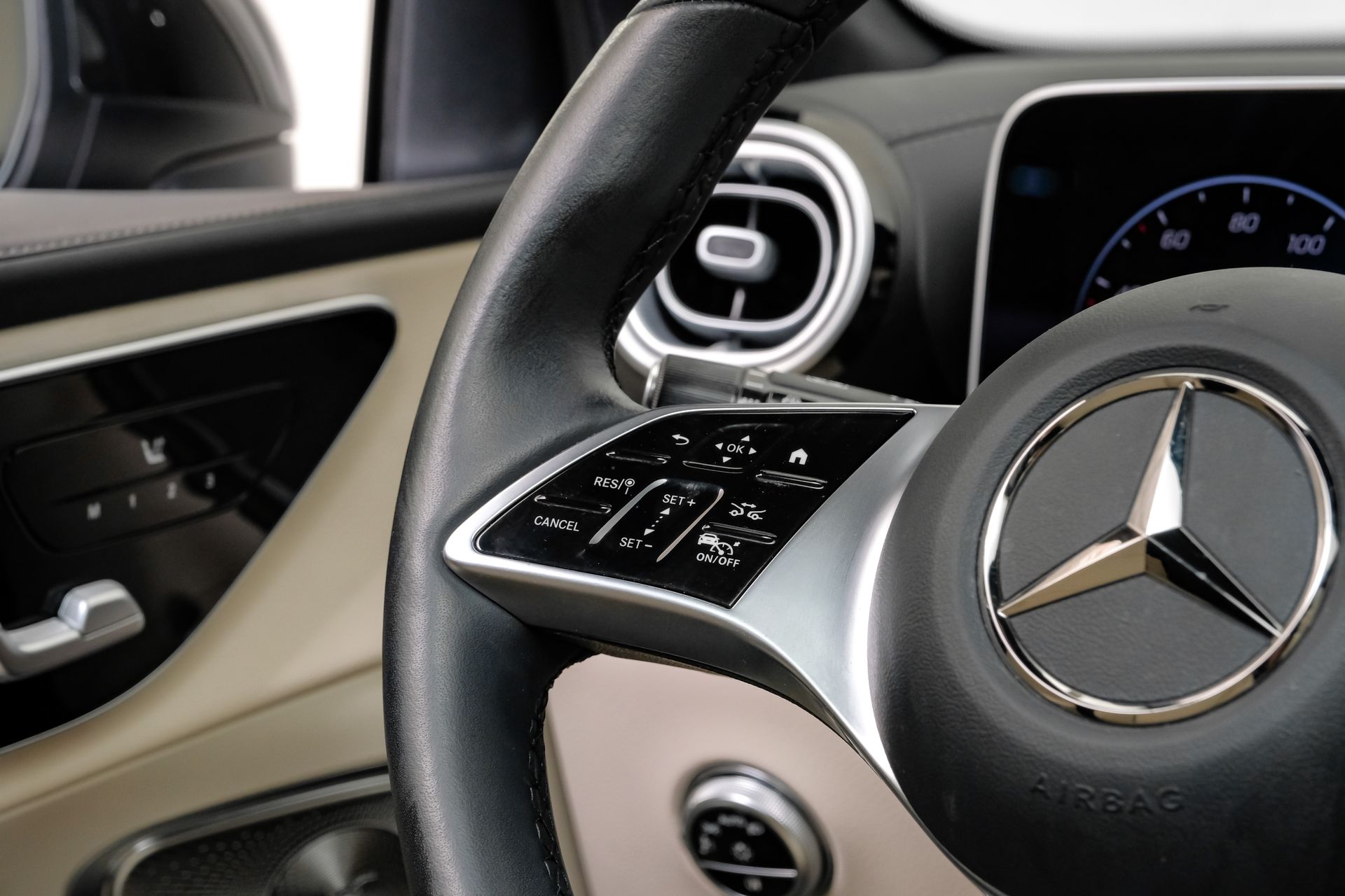 2025 Mercedes-Benz GLC Base - Photo 21