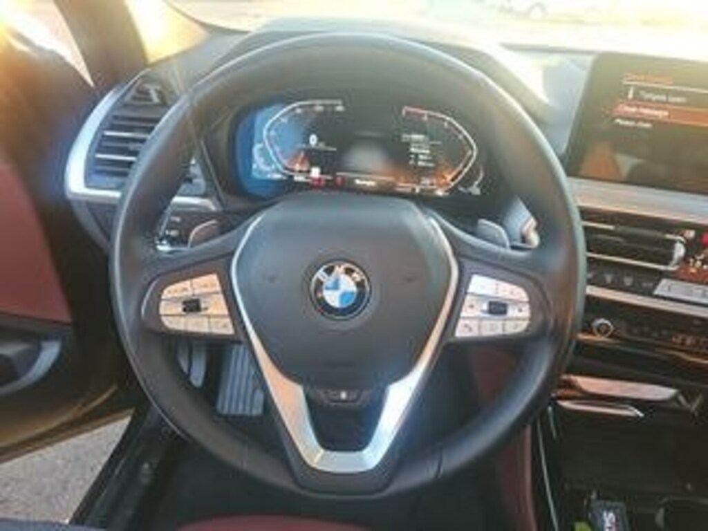 Used 2025 BMW X4 xDrive30i/Premium Package/Tabora Red Leather/Parking Assistance Package/19" Y-Spoke Ferric Grey 693 Wh/Ambient Lighting SUV