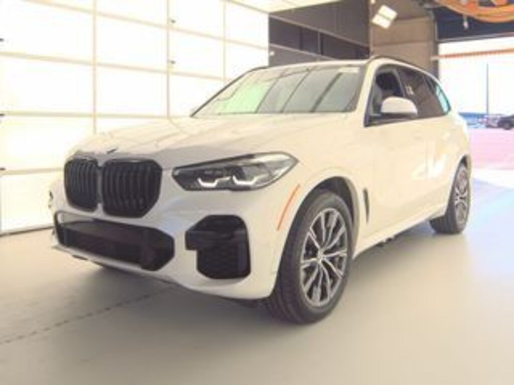 Used 2023 BMW X5 xDrive40i M Sport Package/Premium Package/Head-Up Display/Parking Assistance Package/20" X 9" M Star-Spoke Bi-Color Wheels SUV