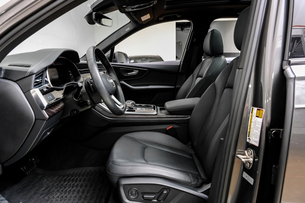 Used 2023 Audi Q7 45 Premium Plus Package/Executive Package/Black Optic Package/Towing Package SUV