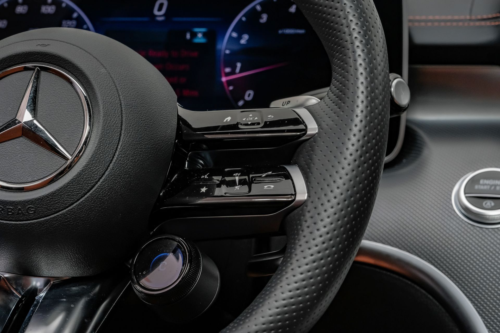 2025 Mercedes-Benz C-Class Sedan AMG C43 - Photo 22