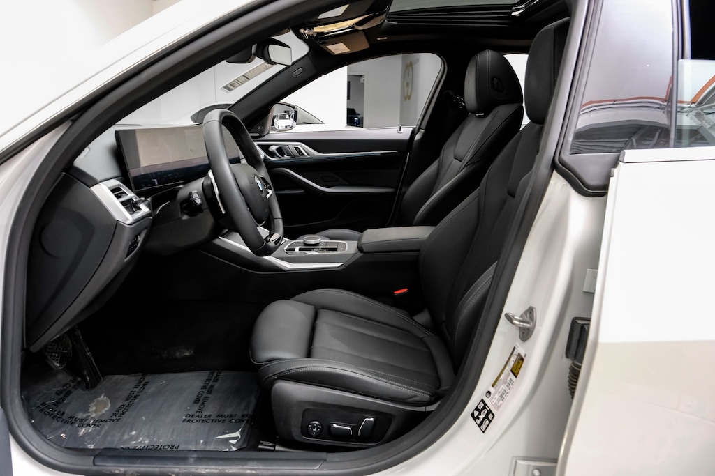 Used 2025 BMW 430i xDrive Premium Package/ Parking Assistance Package/Harman Kardon surround sound Gran Coupe