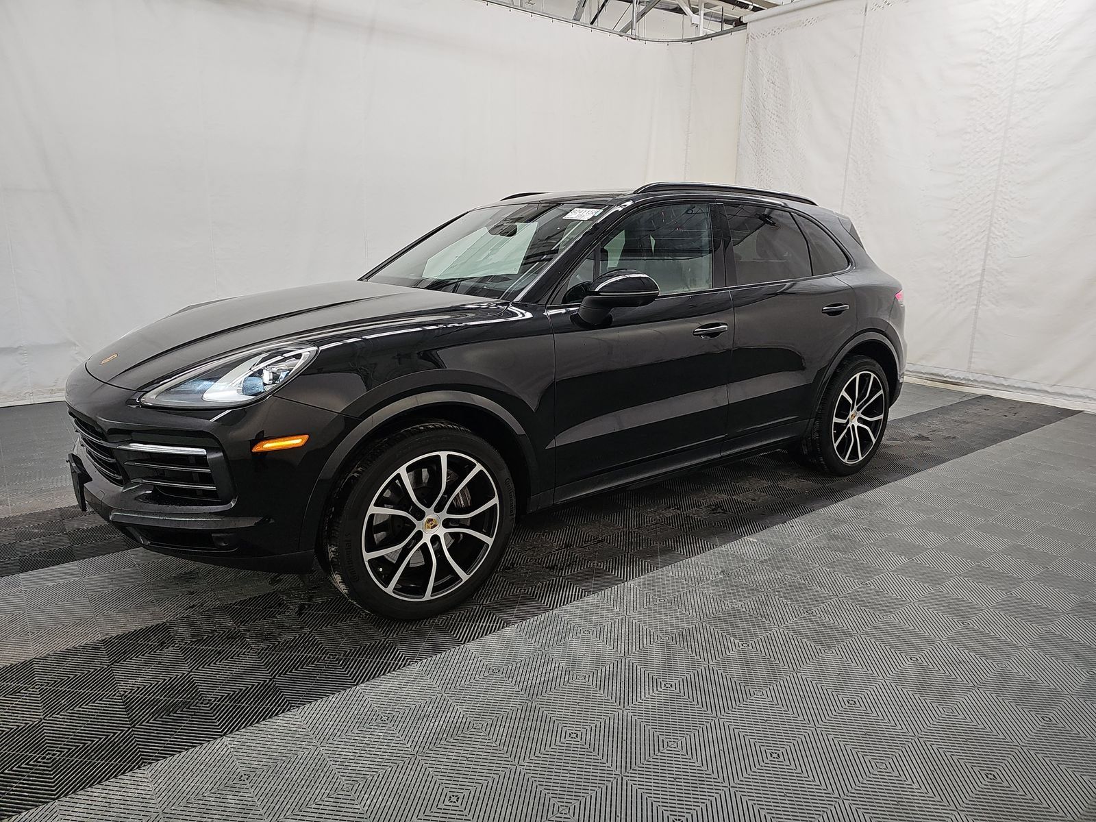 2023 Porsche Cayenne Base