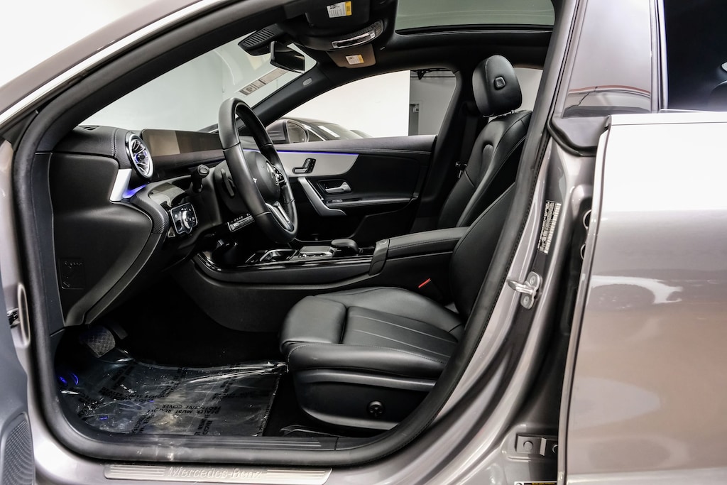 Used 2023 Mercedes-Benz CLA 250 Premium Package/Parking Assistance Package/18" Mutli-Spoke Wheels Coupe