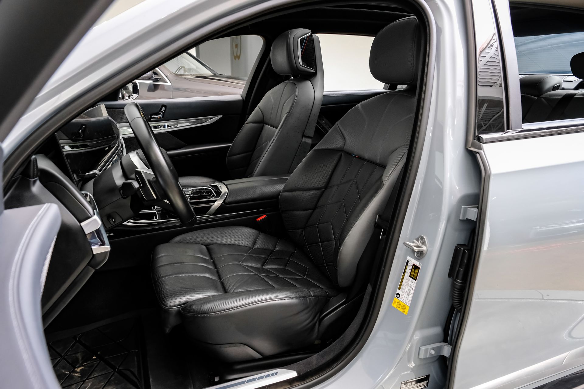 2023 BMW 7 Series 740i - Photo 35