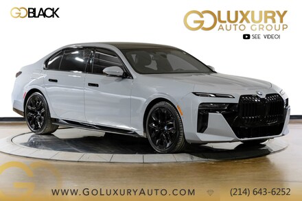 2023 BMW 740i M Sport Professional Package/Black w/Atlas Grey/Dr Sedan