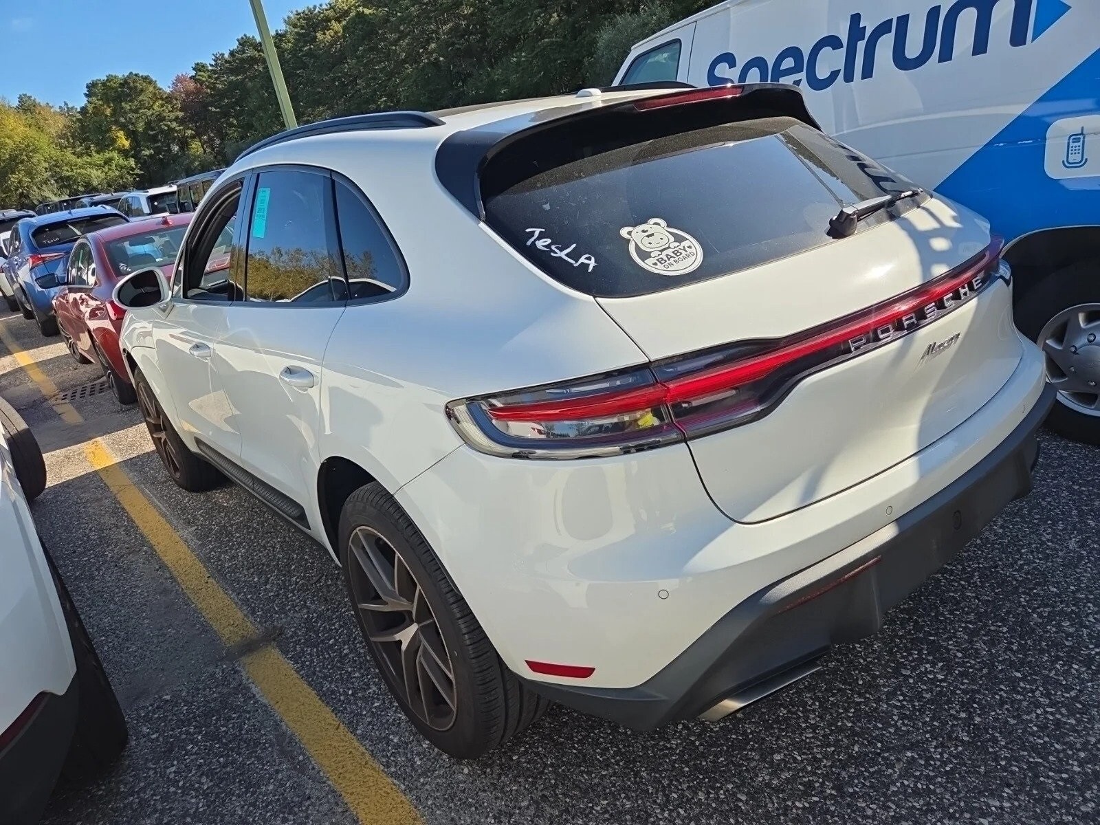 2023 Porsche Macan T photo 2
