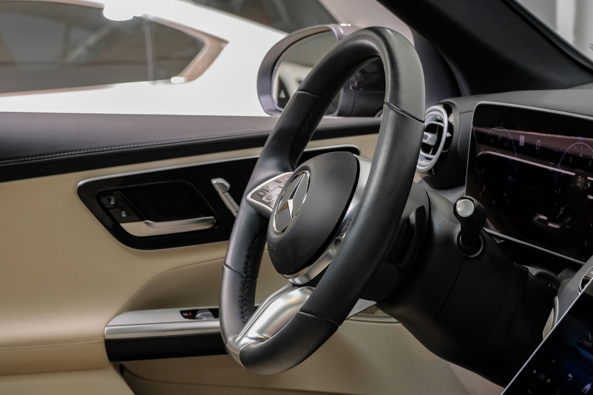 2025 Mercedes-Benz GLC Base - Photo 18