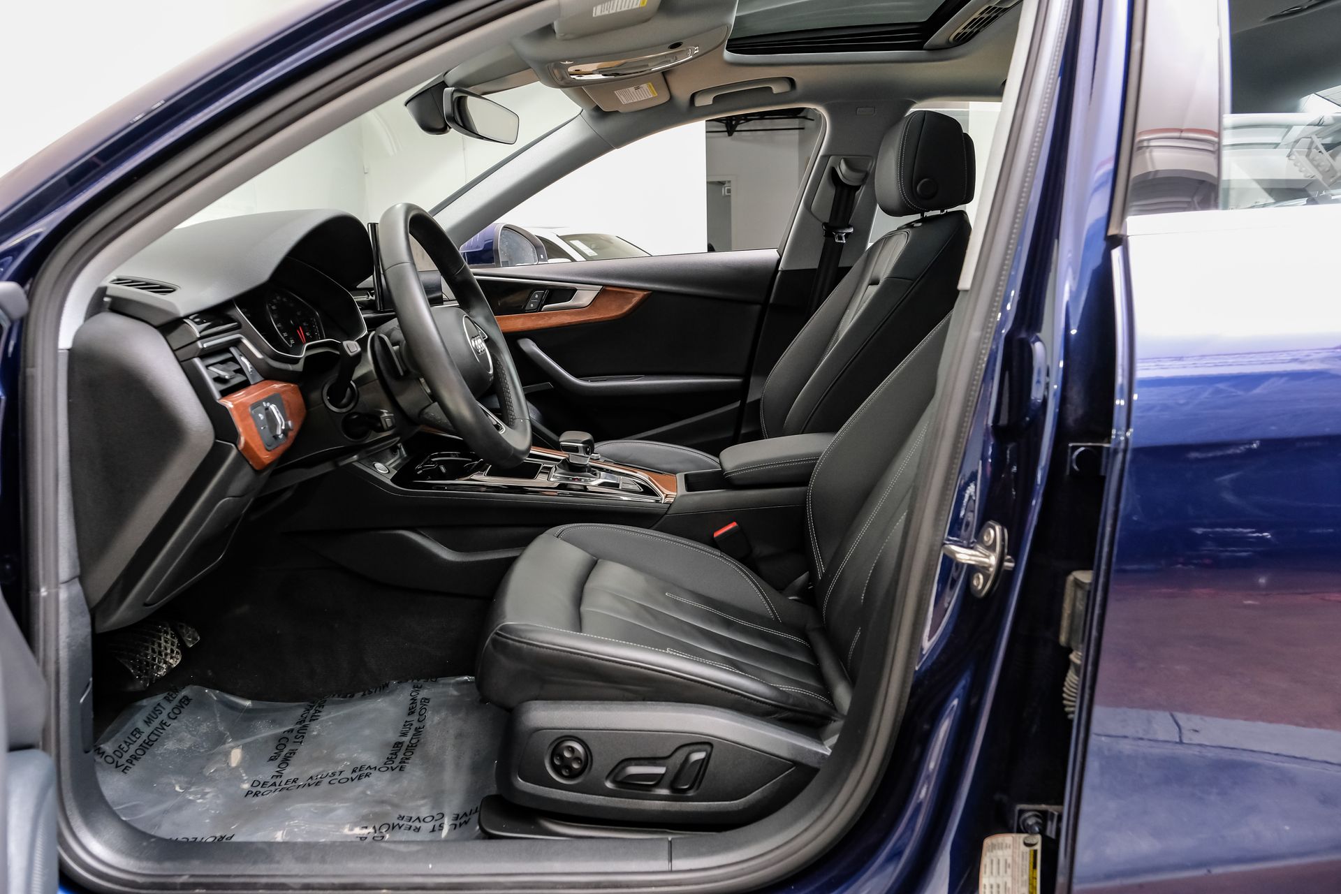 2022 Audi A4 40 Premium photo 3