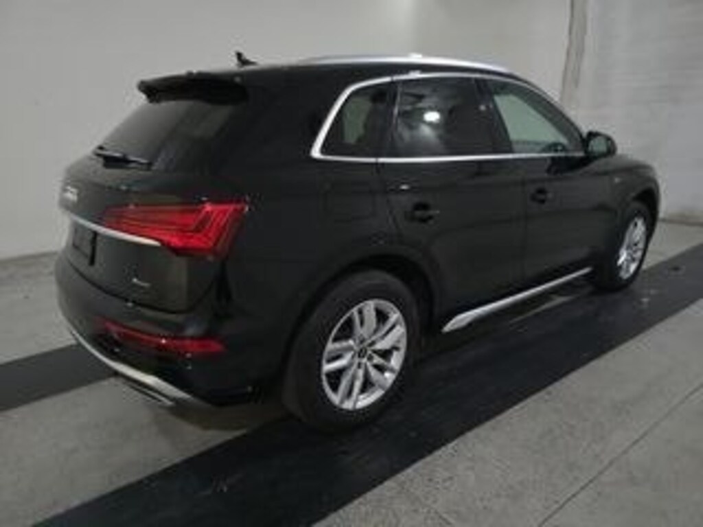 Used 2023 Audi Q5 45 S line Premium/Convenience Package/Panoramic Sunroof SUV