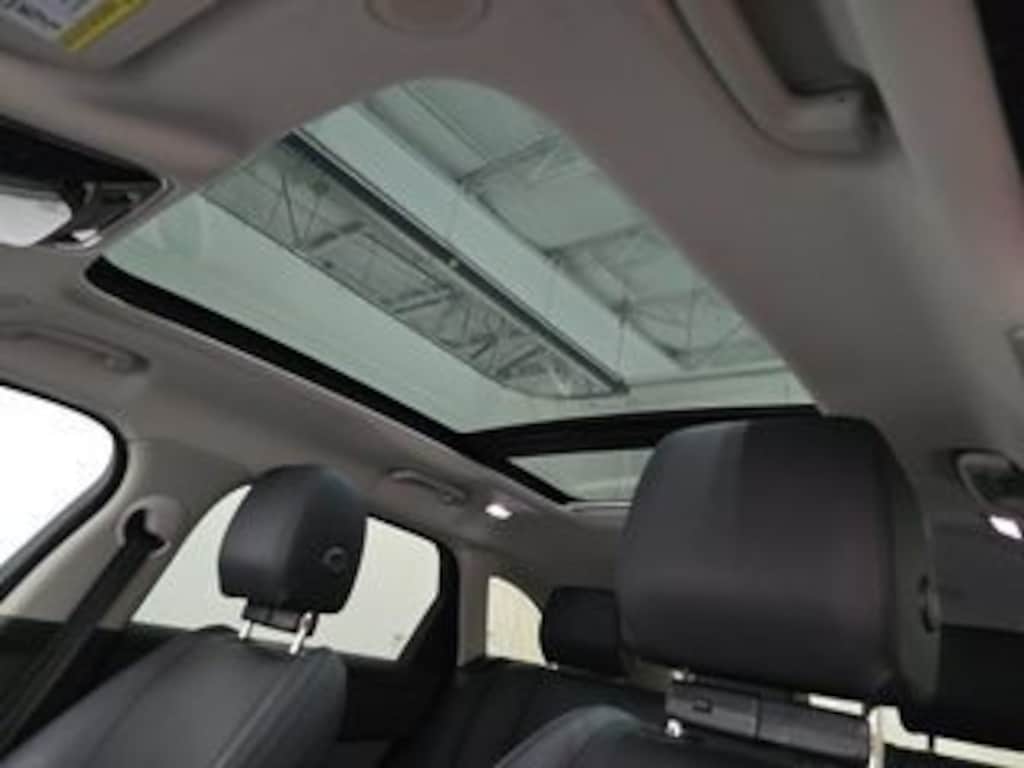 Used 2024 Land Rover Range Rover Velar P250 S Cold Climate Convenience Pack/Meridian Sound System/20" Style 1089/ Black Roof Rails SUV