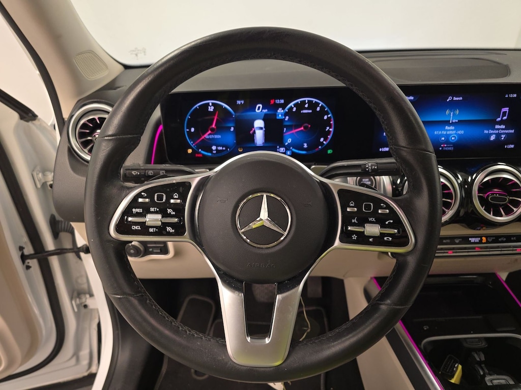 Used 2023 Mercedes-Benz GLB 250 Premium Package/Parking Assistance Package/Third Row Seats/19" 10-Spoke Alloy Wheels SUV