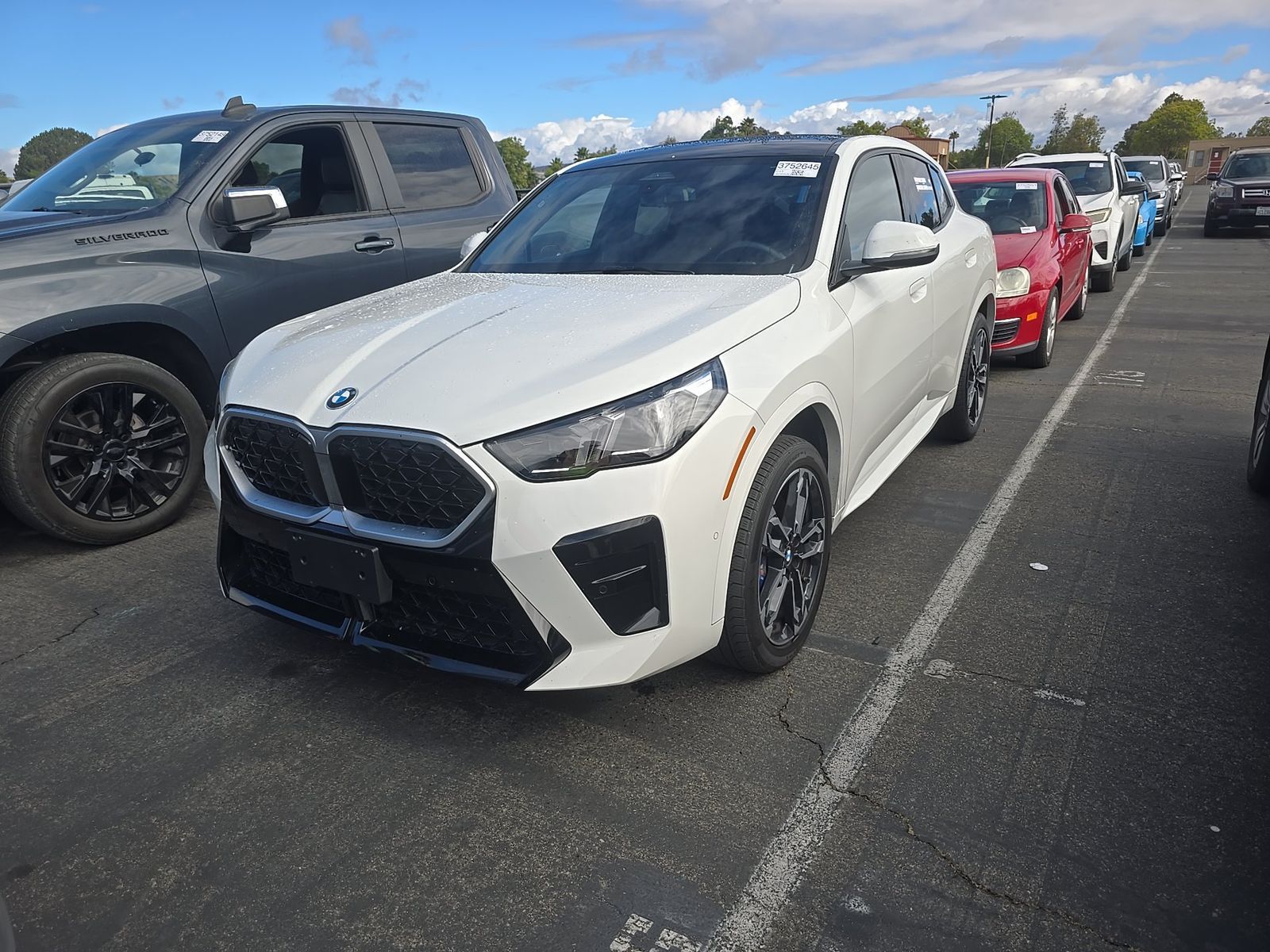 2025 BMW X2's photo