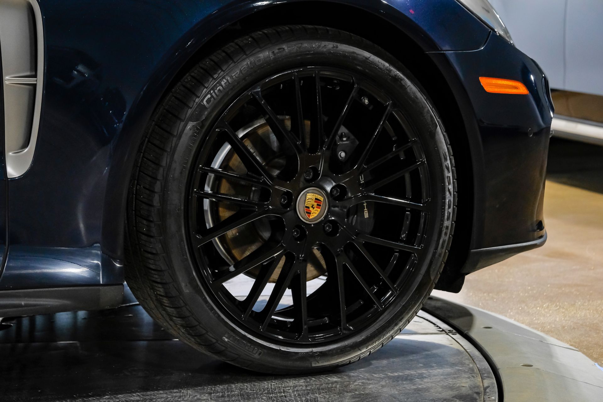 2023 Porsche Panamera Platinum Edition - Photo 60
