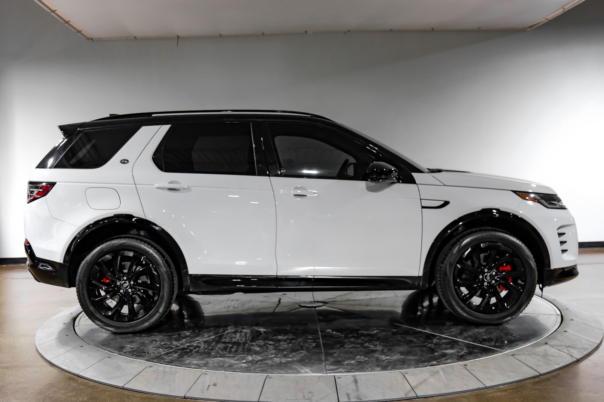 2024 Land Rover Discovery Sport Dynamic SE - Photo 9
